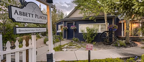 Abbett Placer Historic Cabin - a SkyRun Breckenridge Property - Welcome to the Abbett Placer Historic Cabin - a gem built in 1897 and recently renovated with love!