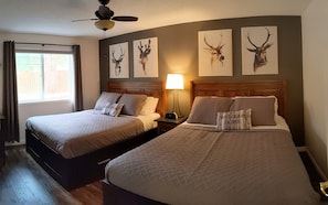 2x queen size beds-bedroom #2