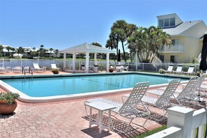 The pool is enormous! Great for lapping! 