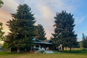 Serene Mountain Home
