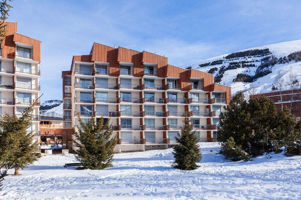 Experience the picturesque atmosphere at this amazing property.