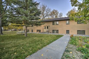Apartment Exterior | Shared