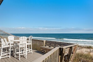 DU804: Beach House | Top Level Sun Deck