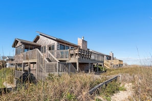 DU804: Beach House | Back Exterior