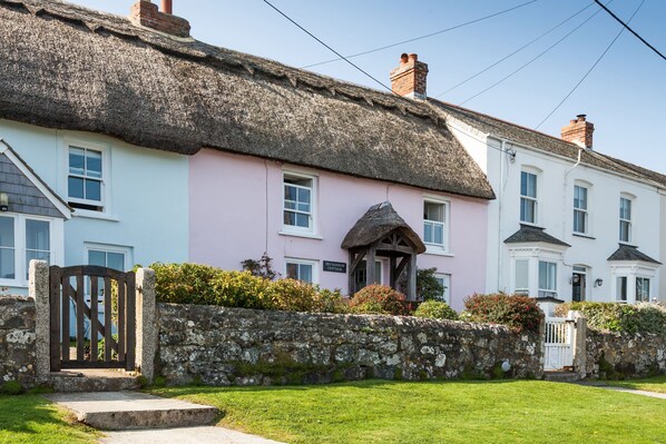 Welcome to Trevarrow Cottage, Coverack.