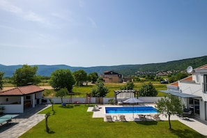 Villa Anja can accommodate 8 people and offers a heated 8m x 4m swimming pool