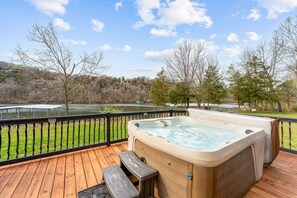Exterior Hot Tub