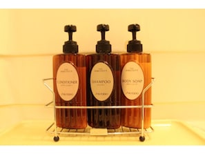 Bathroom amenities