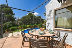Outdoor dining area