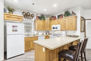 Full Kitchen
