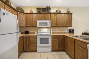 Full Kitchen with Major Appliances