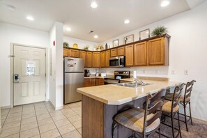 Updated Kitchen, New Appliances, Bar Seating