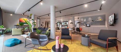 Lobby-Lounge