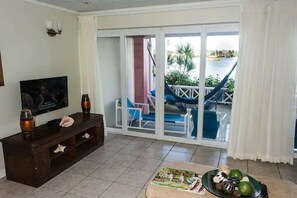 Harbour 2-Bed Villa #14a (4)