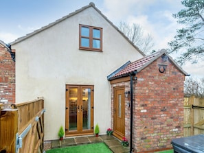 Exterior | Farriers Lodge, Brandesburton, near Driffield