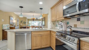 Spacious kitchen counterspace