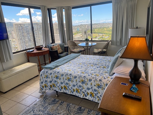 Apartment overlooks Diamond Head and Waikiki.