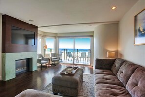 Living room features a gas fireplace