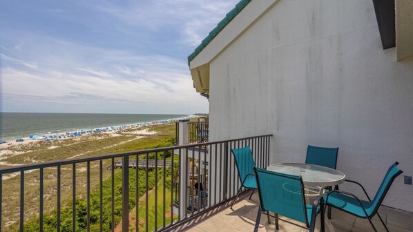 Top floor unit with private balcony and panoramic ocean views
