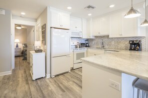 Modern, fully equipped kitchen