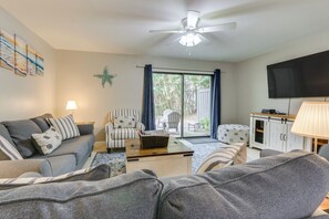 Living Room | Smart TV | DVD Player | Video Library | Sleeper Sofa