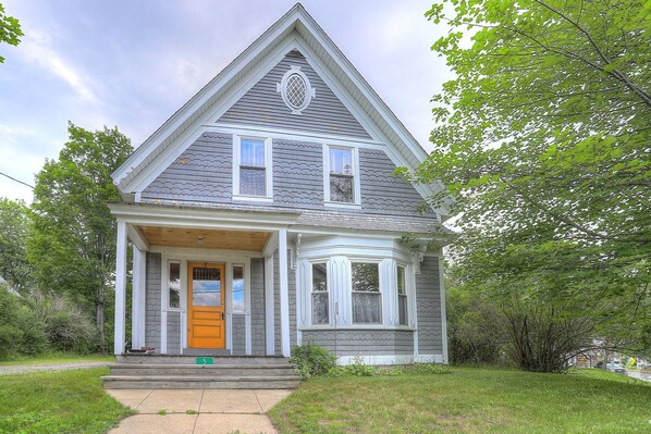 Welcome to 5 Pleasant Street!