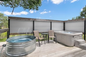Bain à remous extérieur