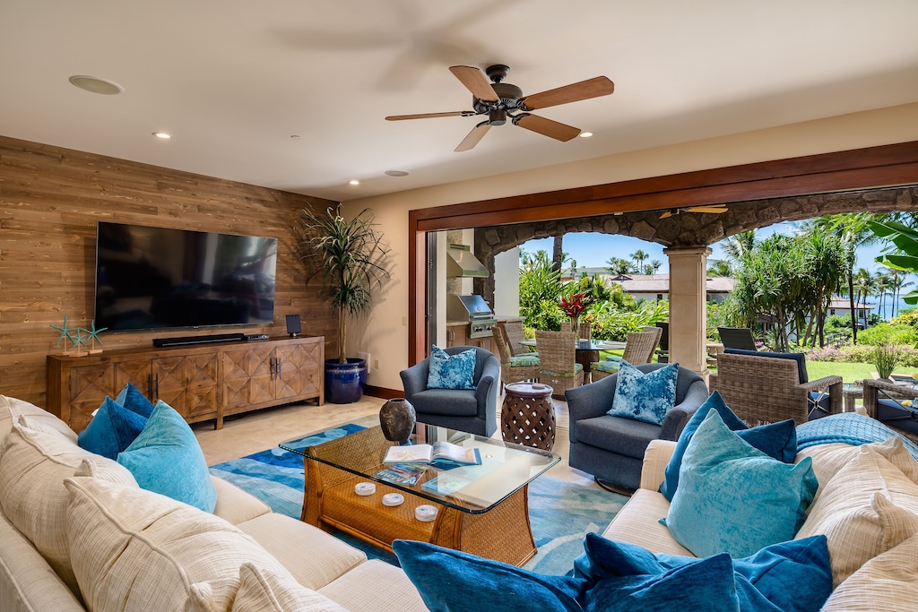 Brown and blue interior of a Maui vacation rental