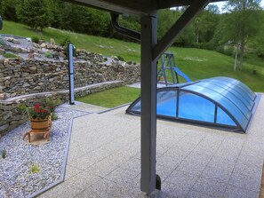 Espace Public, Herbe, Architecture, Table, Plante, Jardin, Maison, Aménagement Paysager, Ombre