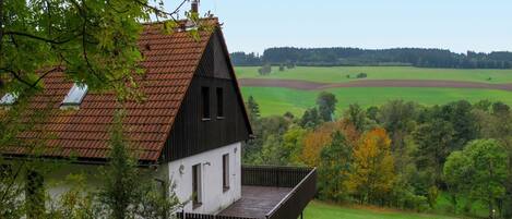 House, Property, Cottage, Natural Landscape, Farmhouse, Rural Area, Tree, Farm, Home, Grass