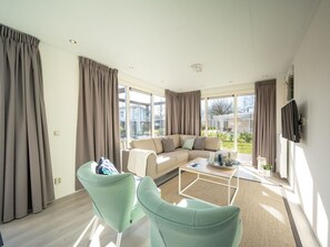 Eigentum, Möbel, Couch, Gebäude, Fenster, Vorhang, Pflanze, Holz, Tabelle, Stuhl