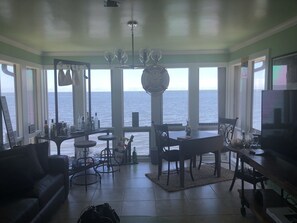 Plenty of space to spread out relax and enjoy!
