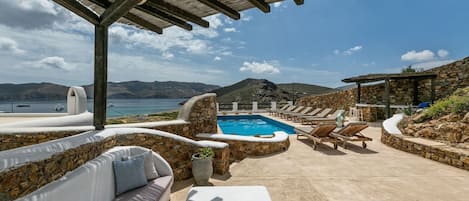 Deluxe Mykonos Villa | Villa Pareja II | 2 Bedroom | Outdoor Pool | Beautiful Location | Panormos