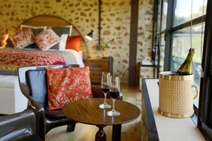 Complimentary estate-grown biodynamic shiraz on arrival.