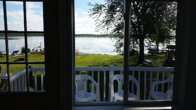 Have a restful vacation on Oneida Lake: full house, yard, and lakefront property