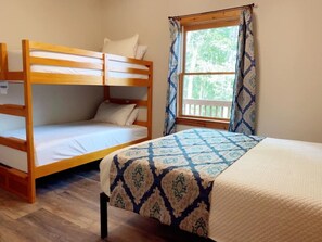 Bedroom 3 - Queen Bed and Bunk Beds