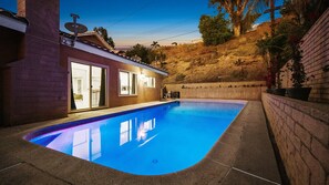 Control the pool lights and pool heating machines