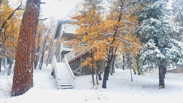 Snow covered Big Bear Cool Cabins Lunar Lodge front