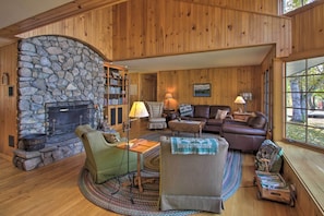 Living Room | Free WiFi | Stone Fireplace | Board Games