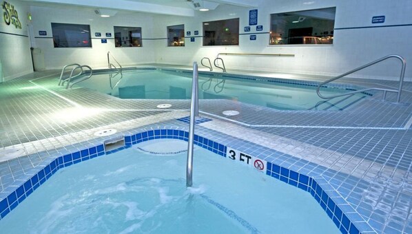 Indoor swimming pool and hot tub for your convenience