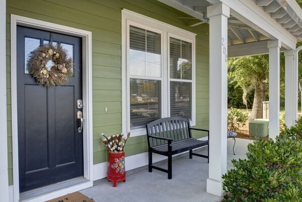 Entry porch