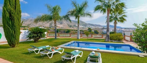 Villa Pastora Nerja by Ruralidays