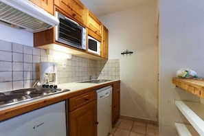 Make a quick meal in your kitchenette.