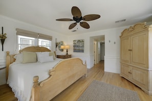 TWO KING BEDROOMS W/ENSUITE BATHS