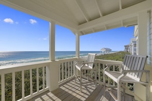 MULTIPLE INCREDIBLE OUTDOOR BEACHFRONT VIEWS