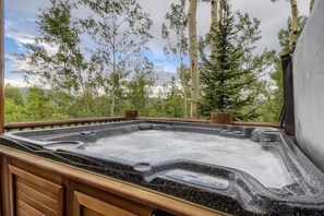 When is a good time to soak? Anytime when you have access to your own private hot tub!