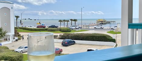 Chilled 🍷 on the balcony anyone?