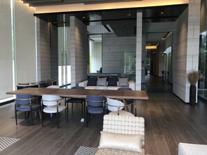 Sittområde i lobbyn