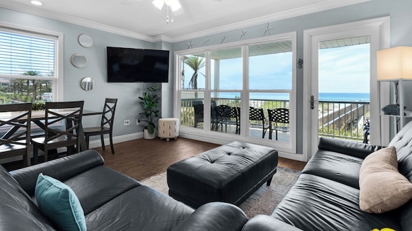Sea Haunts 1A - 2nd Floor Living area