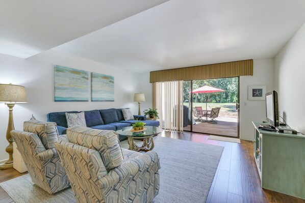 Hilton Head Island Vacation Rental | 2BR | 2.5BA | 1,536 Sq Ft | Stairs Required